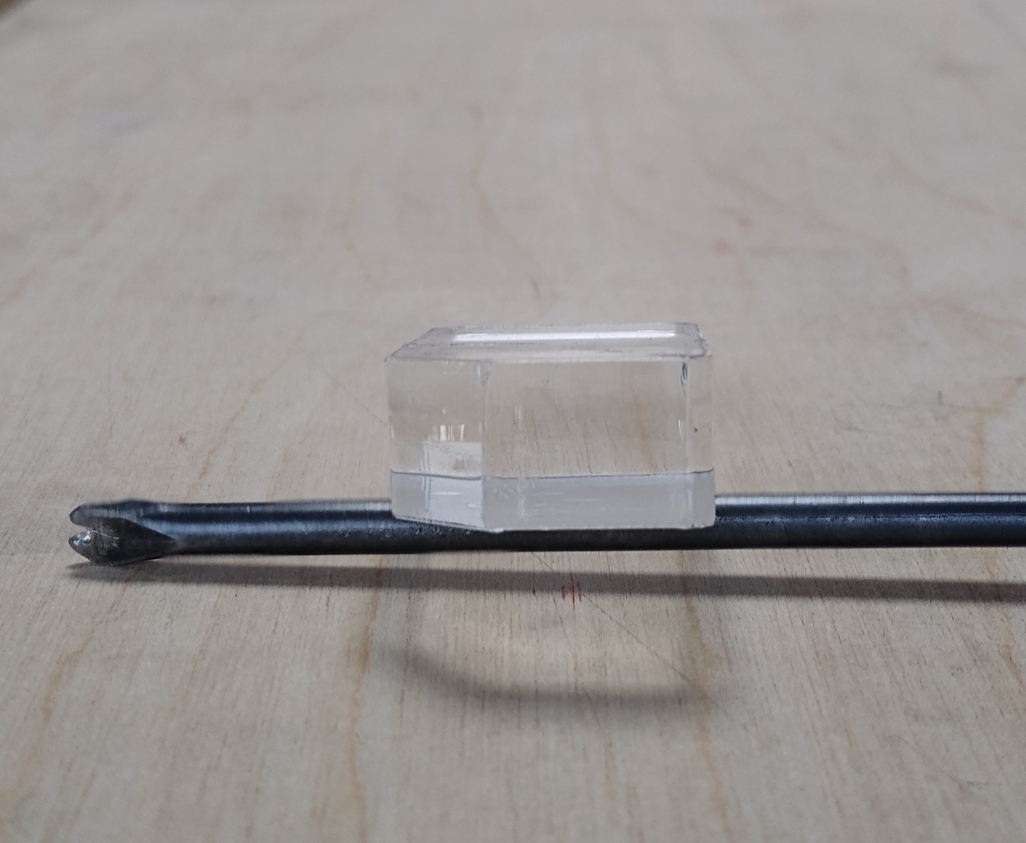 Акрил 10 мм - Лазерная резка акрила, пластика - Заказать резку акрила