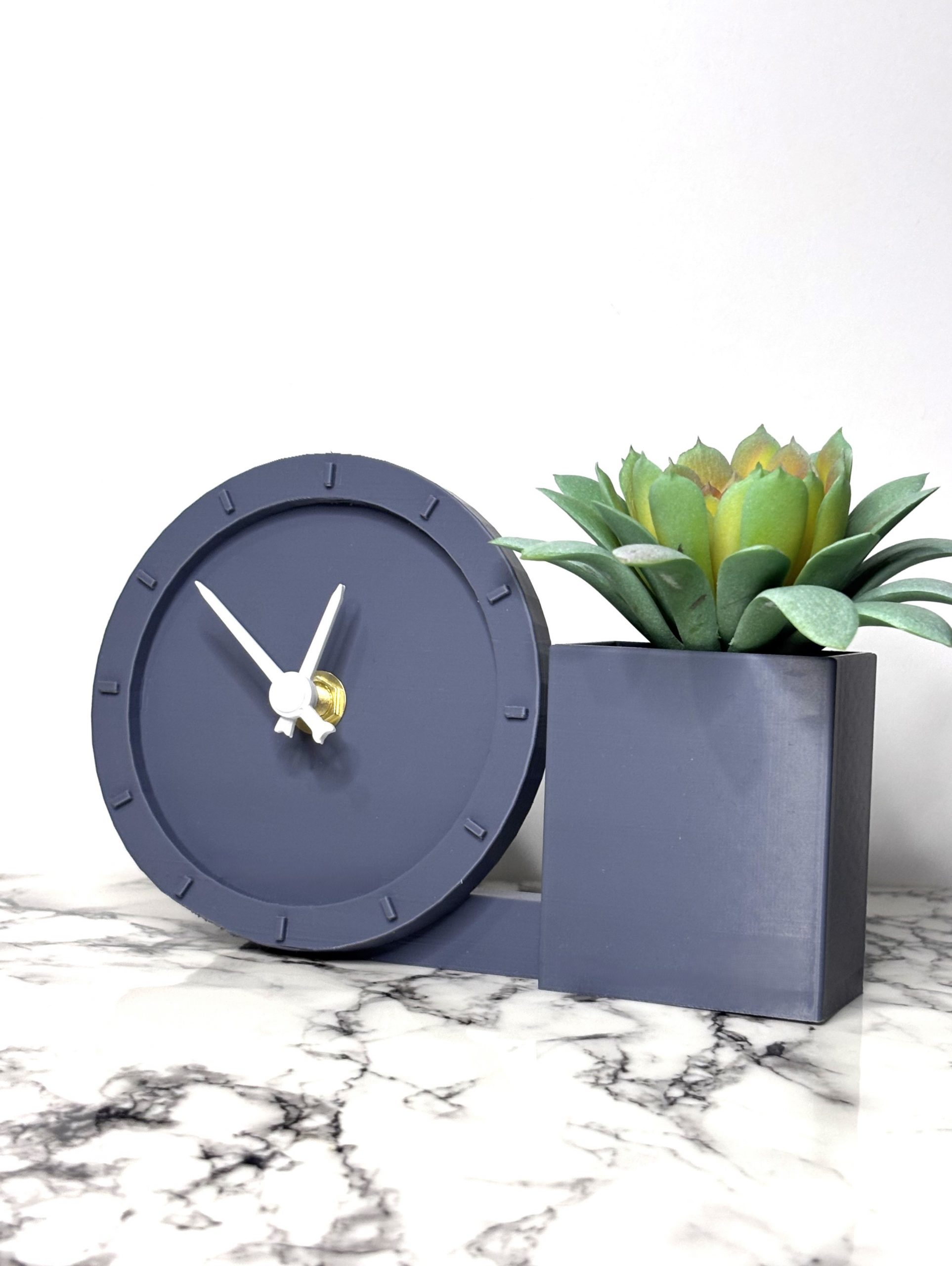 Настольные часы-органайзер